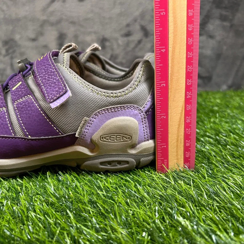 Keen Knotch‎ Hollow Sandals Water Shoes Purple Gray Adjustable Strap Kids 6
